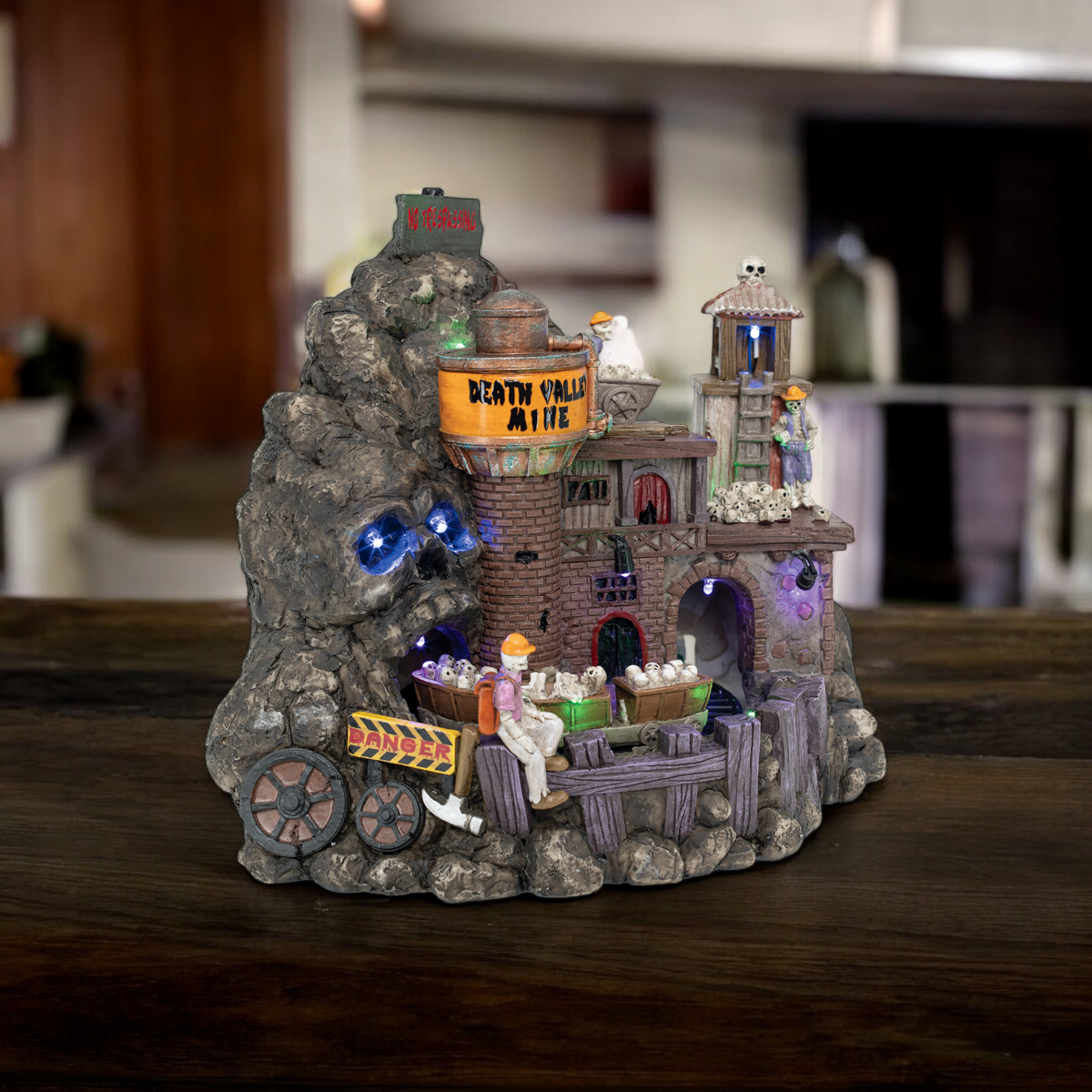 Death Valley Mine – Animated Halloween Village Building