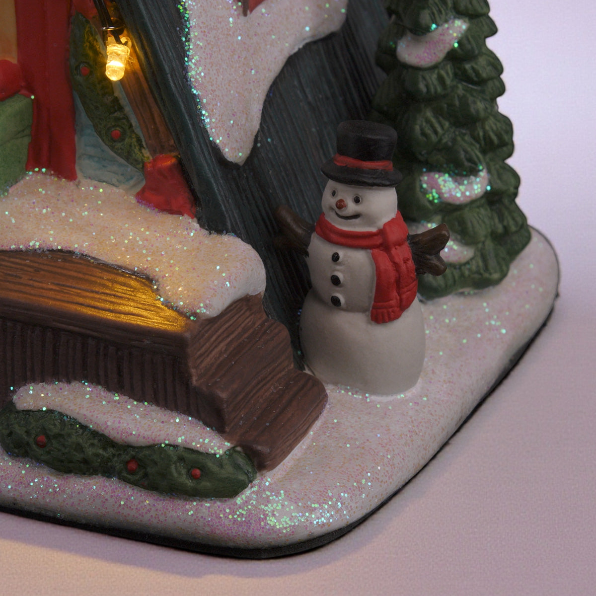 Country Log Cabin – Lighted Christmas Village Building